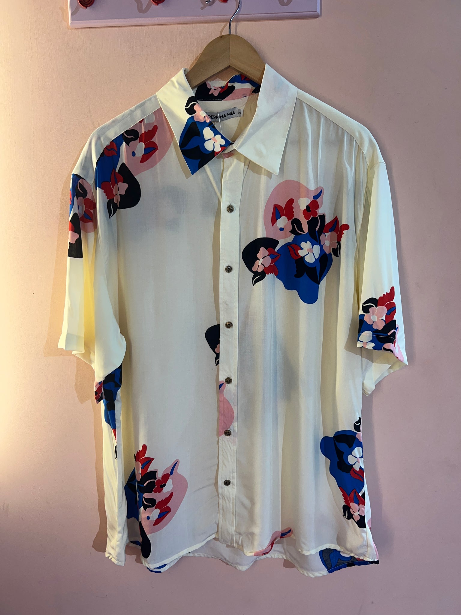 Camisa Flor Sakura